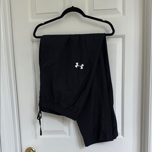 Under Armour ‘loose’ Black Athletic Pants XXL